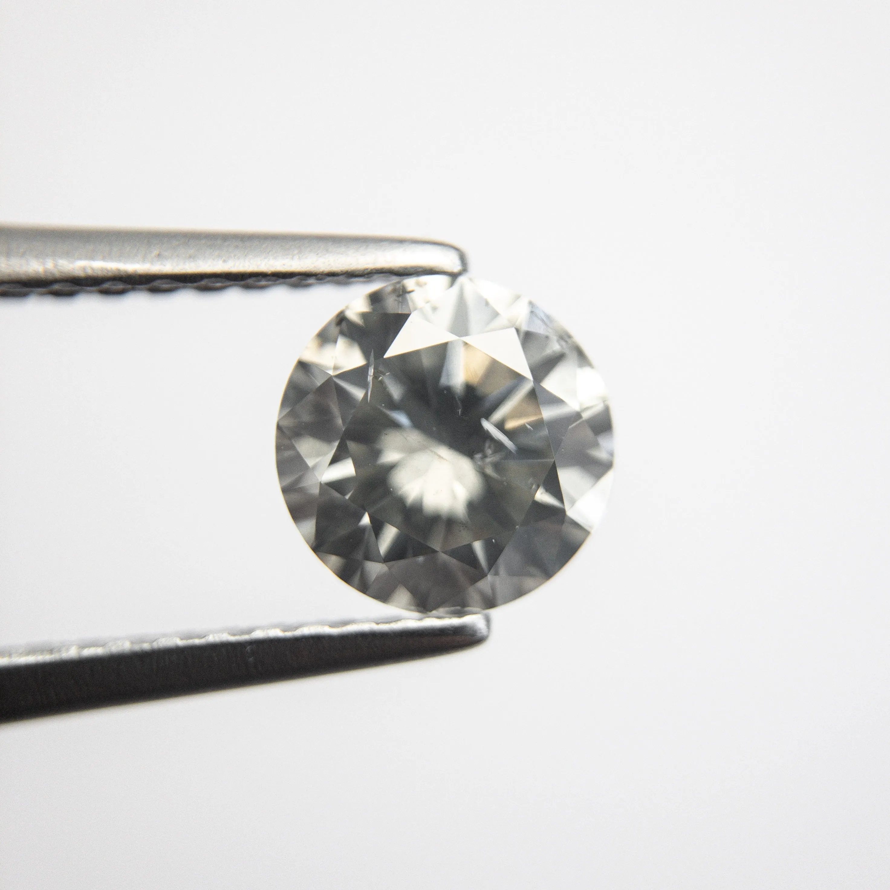 1.05ct 6.43x6.46x4.00mm Fancy Grey Round Brilliant 18849-01