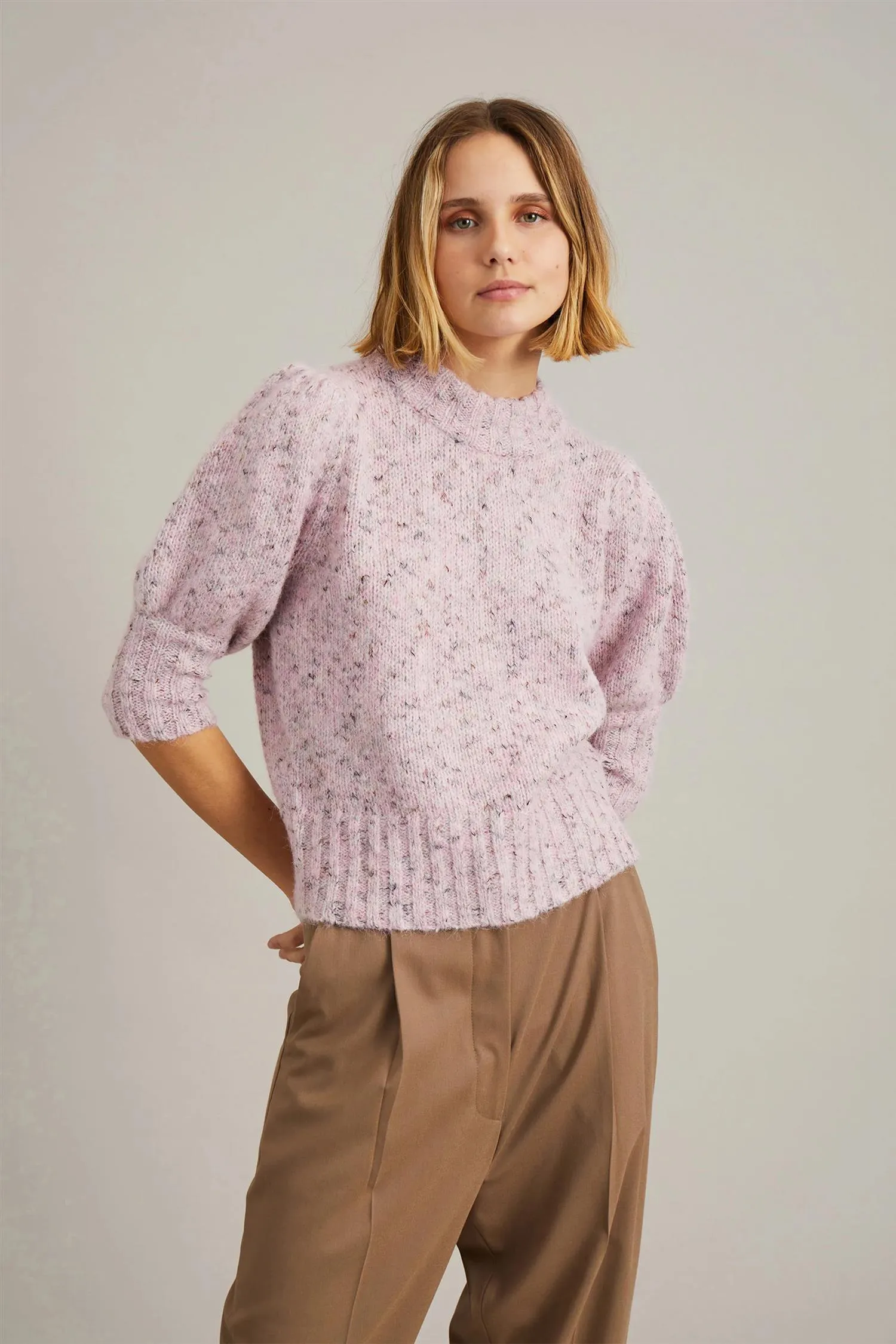 Aira Knit Rose