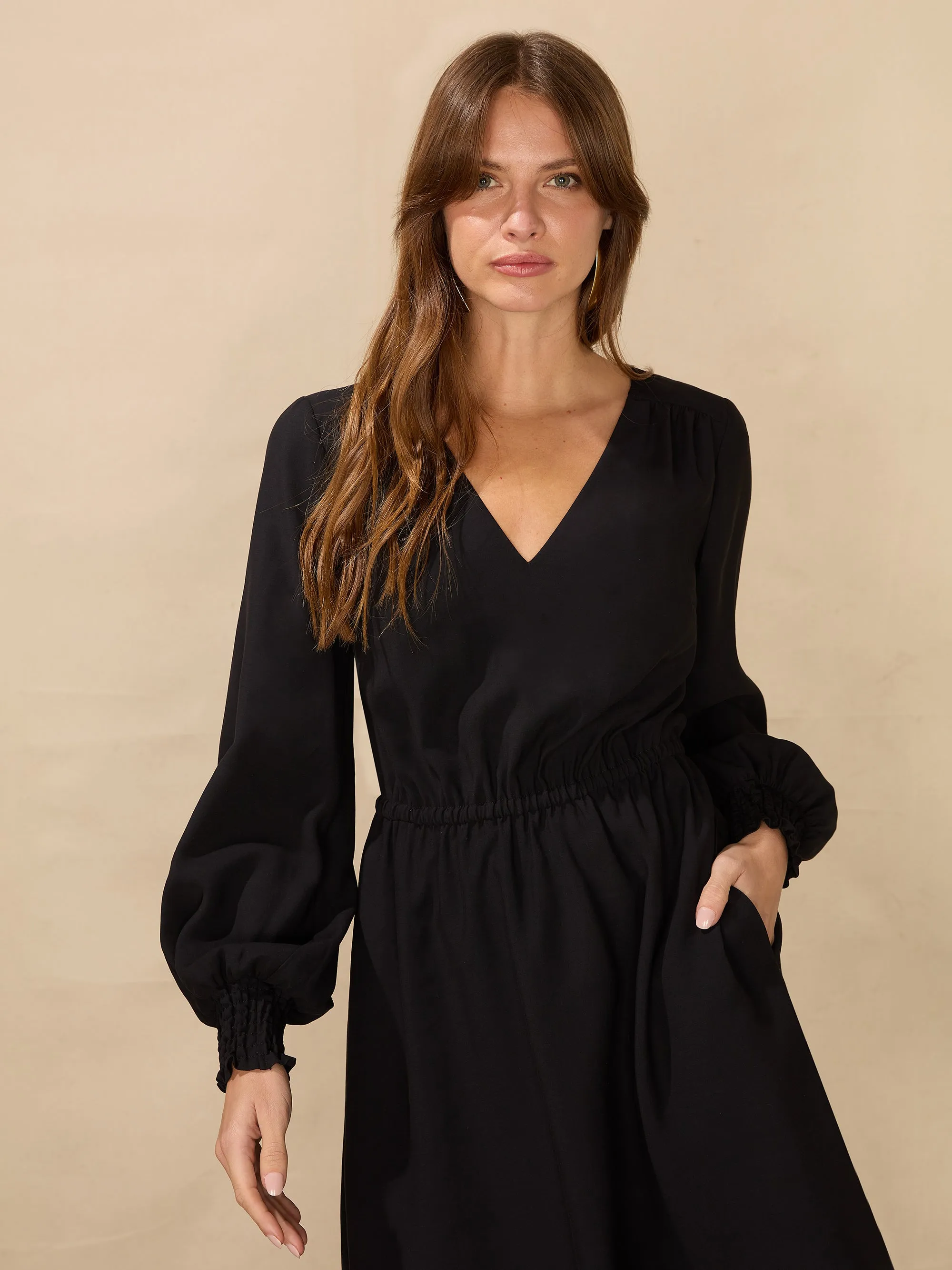 Black V-Neck Long Sleeved Short Dress