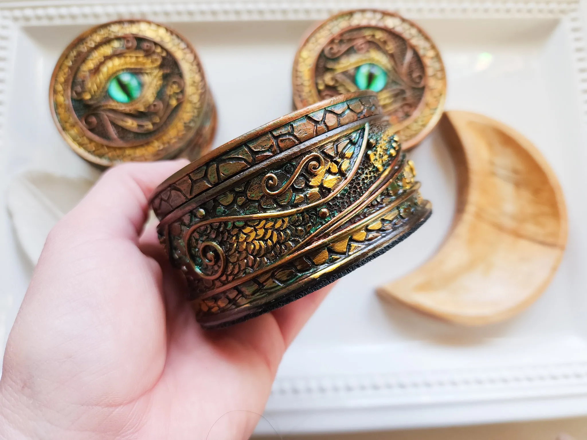 Dragon's Eye Round Keepsake Box