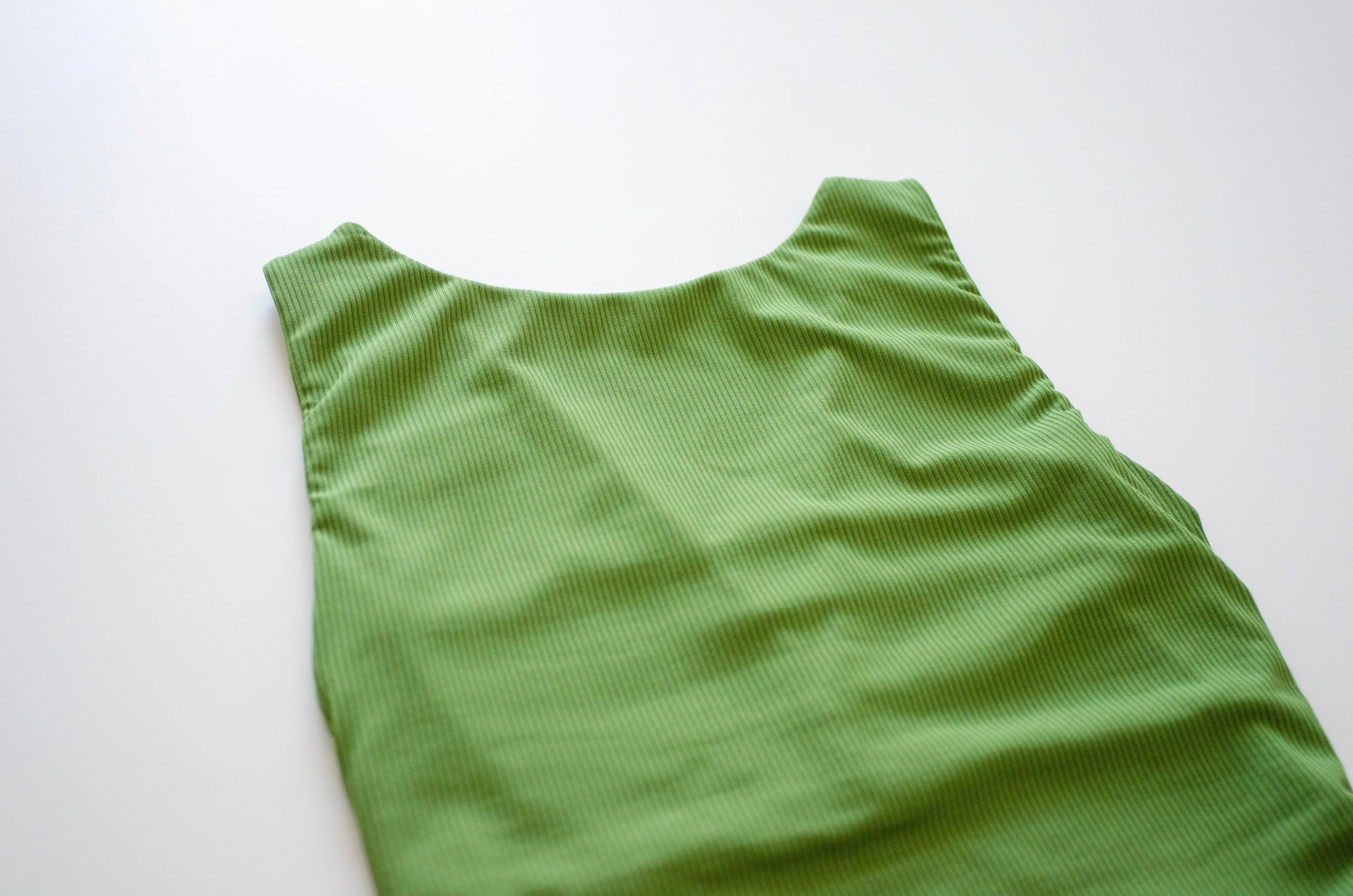 High Neck/V Neck Crop