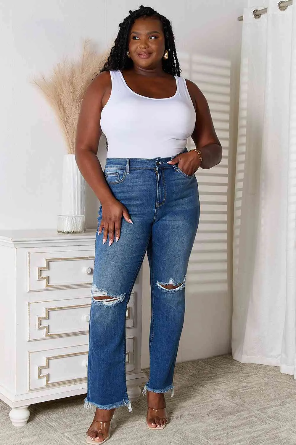 Judy Blue ,High Waist Knee Destroy & Fray Hem Straight Jeans