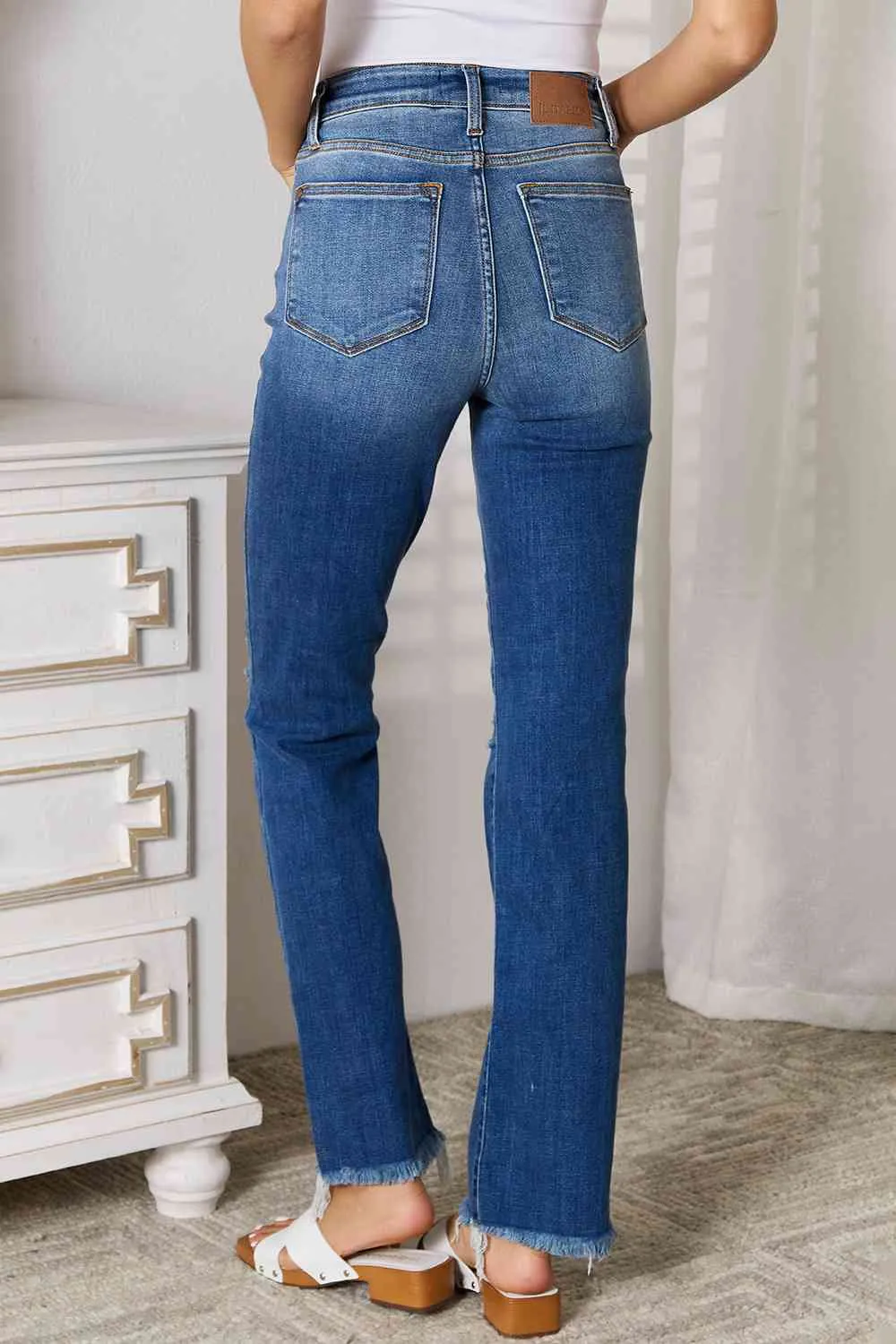 Judy Blue ,High Waist Knee Destroy & Fray Hem Straight Jeans