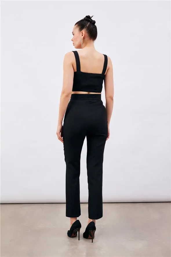 Shoulder Accessory Crop Top - Black