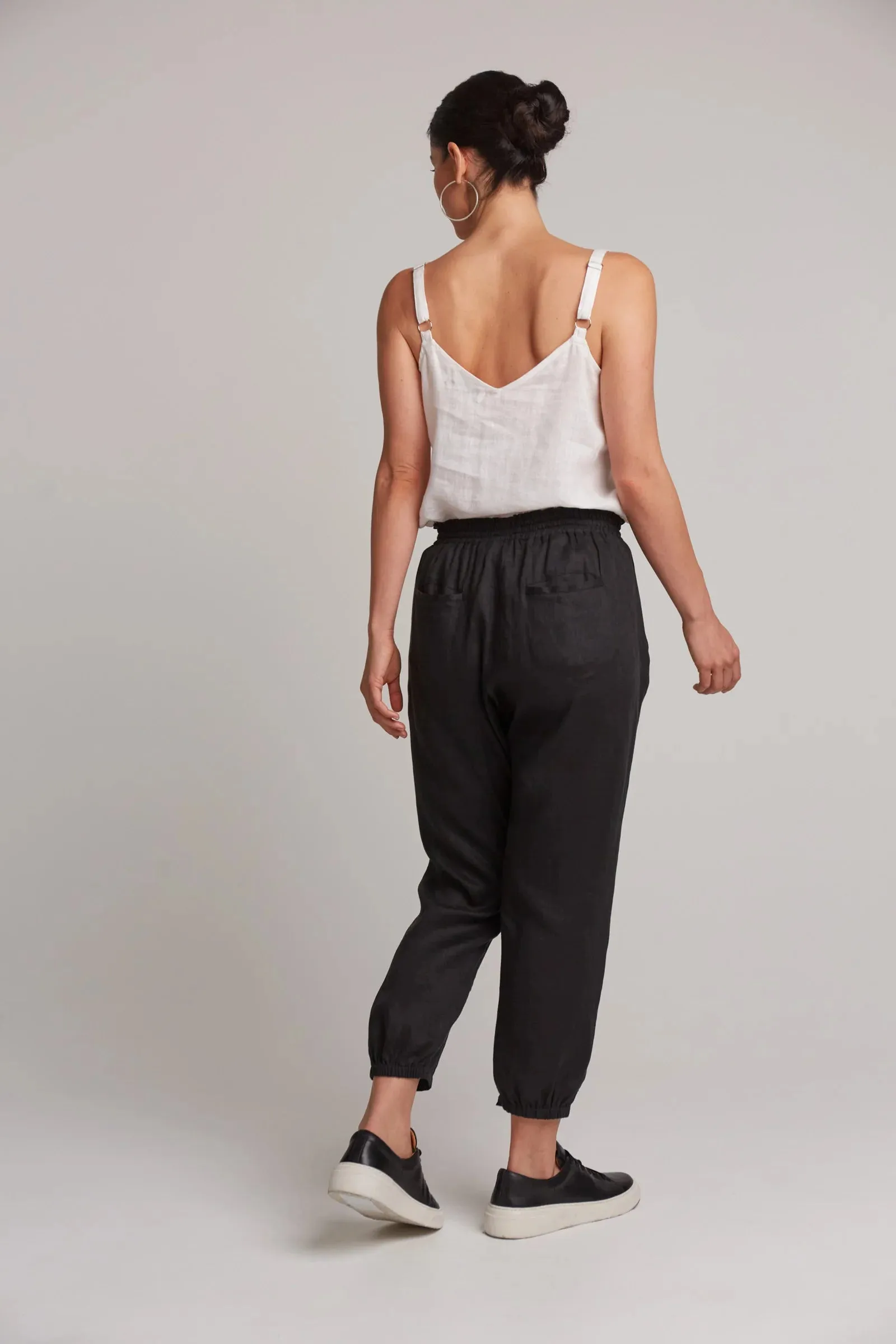 Studio Relaxed Linen Pant | Ebony