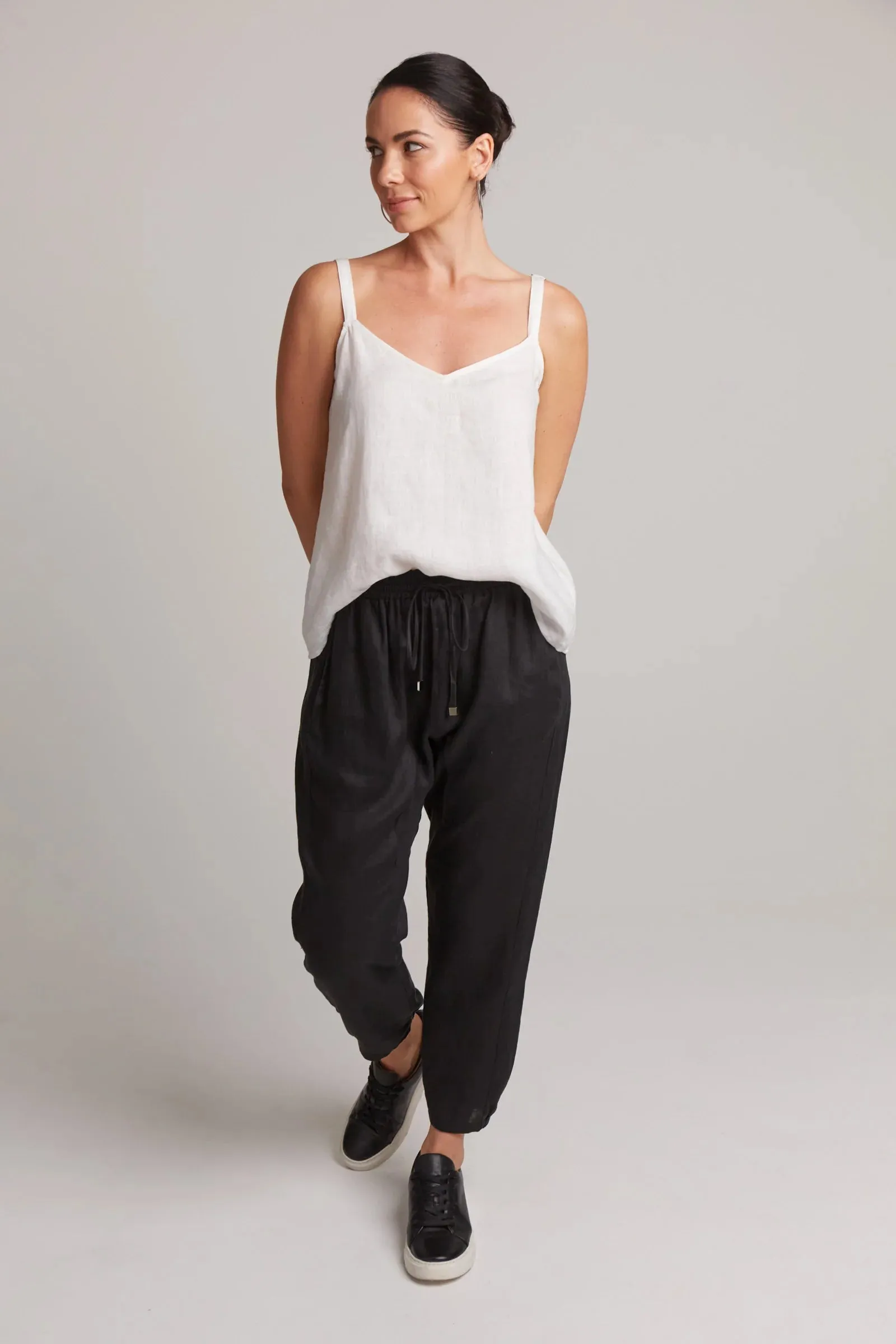 Studio Relaxed Linen Pant | Ebony